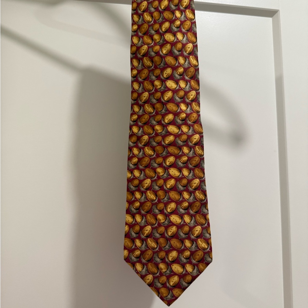 Gucci Luxury Men’s Necktie - 100% silk - Red and Gold “acorn”  Patterned Tie